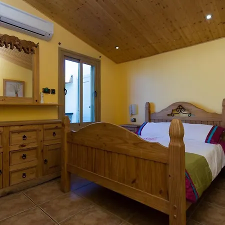 Βίλα Lovely 4-Bed Villa In Costa Adeje