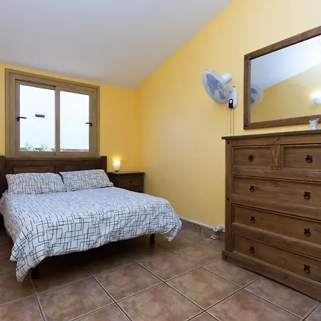 Villa Lovely 4-Bed Villa In Costa Adeje *